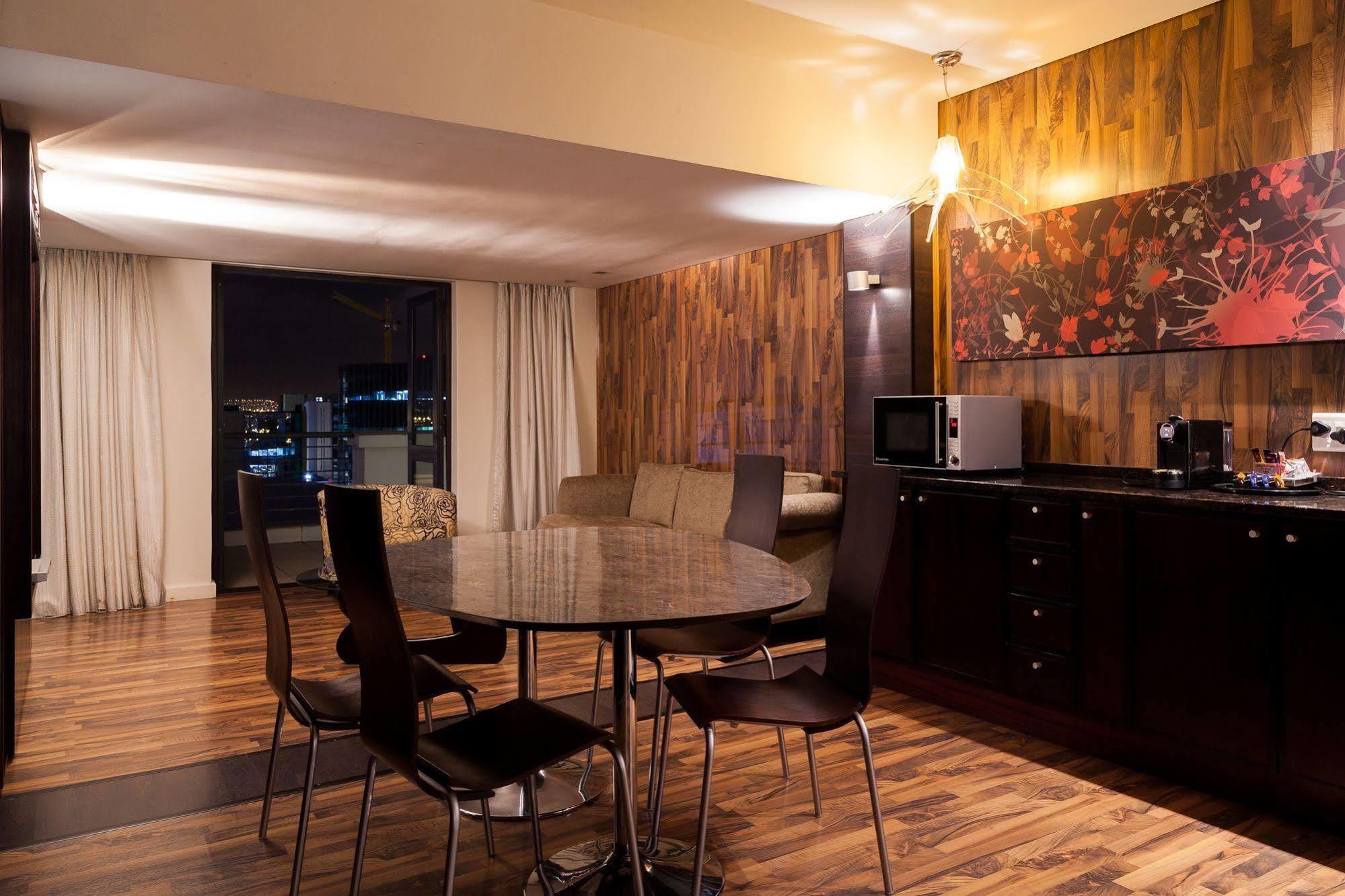 Colosseum Hotel 4*